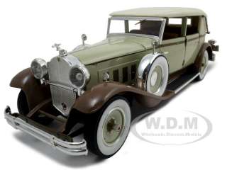1930 PACKARD BREWSTER COFFEE/TAN 1/18 BY SIGNATURE MODELS 18103  
