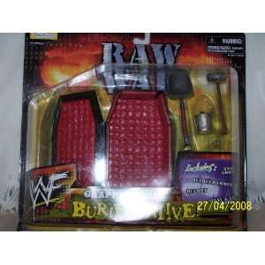  WWF GRAPPLE GEAR BURIED ALIVE Toys & Games