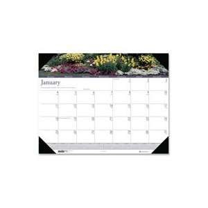  Doolittle Gardens Calendar Desk Pads: Office Products