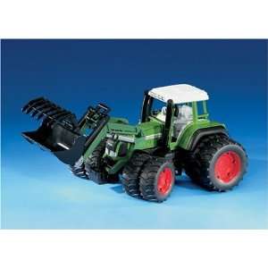   Fendt Favorit 926 Vario with frontloader and twin tires Toys & Games