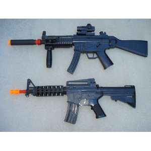  MP5 A4 Machine Gun with Flashlight + M4 Carbine Machine Gun 