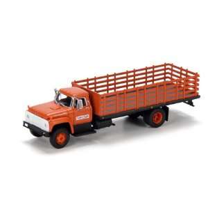    HO RTR Ford F 850 Stakebed Truck, SP ATH96805: Toys & Games