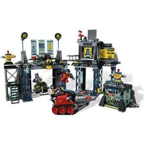  Lego Superheroes The Batcave   6860 Toys & Games