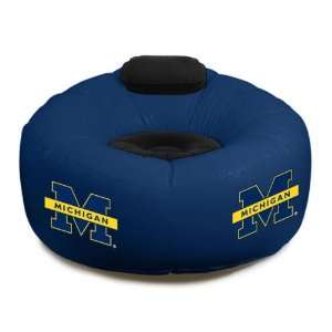 Michigan Wolverines Vinyl Inflatable Chair:  Sports 