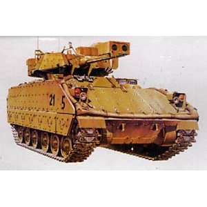  M2A2 Bradley IFV Tank 1 35 Hobbycraft Toys & Games