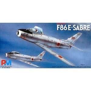  0208 1/72 Sabre F 86E Canadair: Toys & Games