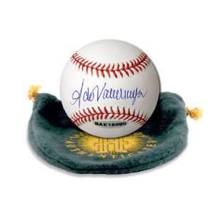  Fernando Valenzuela Signed Baseball: Sports & Outdoors