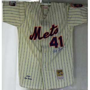  Tom Seaver Autographed Jersey: Everything Else