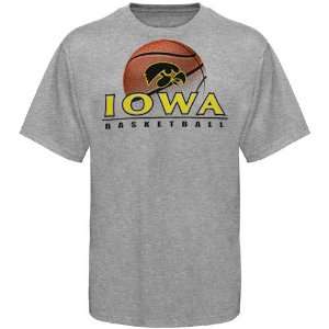  NCAA Iowa Hawkeyes Ash Basketball Graphic T shirt: Sports 