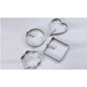  Set of 4 Egg Rings   4 Dia. X 1/2 H: Kitchen & Dining