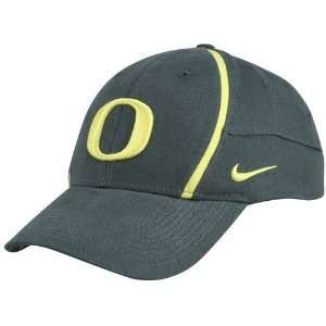  Nike Oregon Ducks Green Dri Fit Coaches Flex Fit Hat 