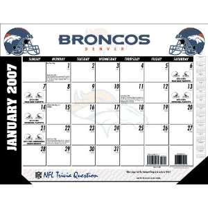  Denver Broncos NFL 2007 Office Desk Calendar: Sports 