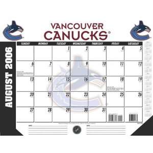 Vancouver Canucks 22x17 Academic Desk Calendar 2006 07:  