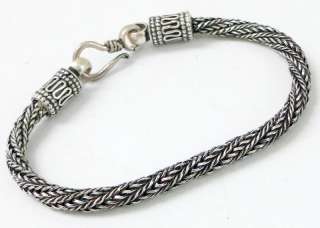 VINTAGE SILVER ROPE CHAIN SOLID BRACELET. Weight 21 Grams (0.73 ounce 