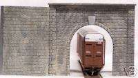 Scale Single Track Tunnel Portals with Wing Walls NEW  