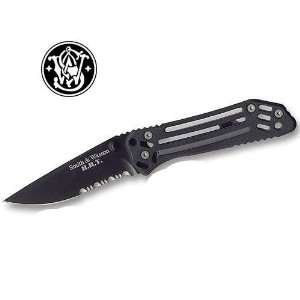 Smith & Wesson SWHRTFBS HRT Serrated Fighter Knife, Black