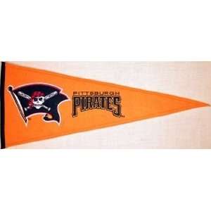  Pittsburgh Pirates 32x13 Traditions Wool Pennant: Sports 