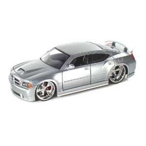  2006 Dodge Charger SRT8 Hemi 1/24 Silver: Toys & Games