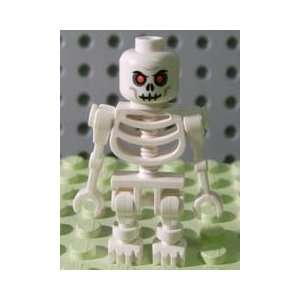  Skeleton   LEGO Castle Minifigure: Toys & Games