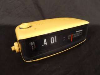 Panasonic Flip Clock Alarm Radio   Mid Modern Space age Retro Vintage 