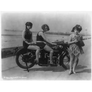  Mack Sennett comedy films,glamour,young women,bathing suit 